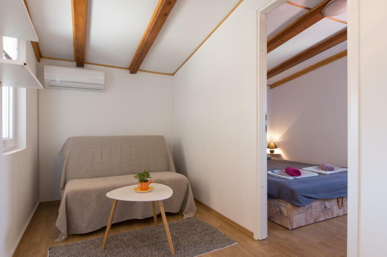 Apartment Amans 1 Pula Buitenkant foto